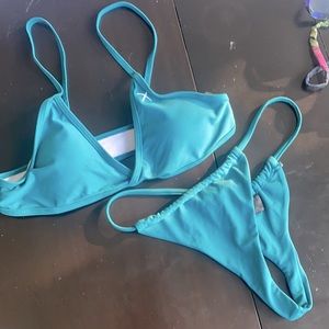 TEAL. X BOUTINELA LOS ANGELES